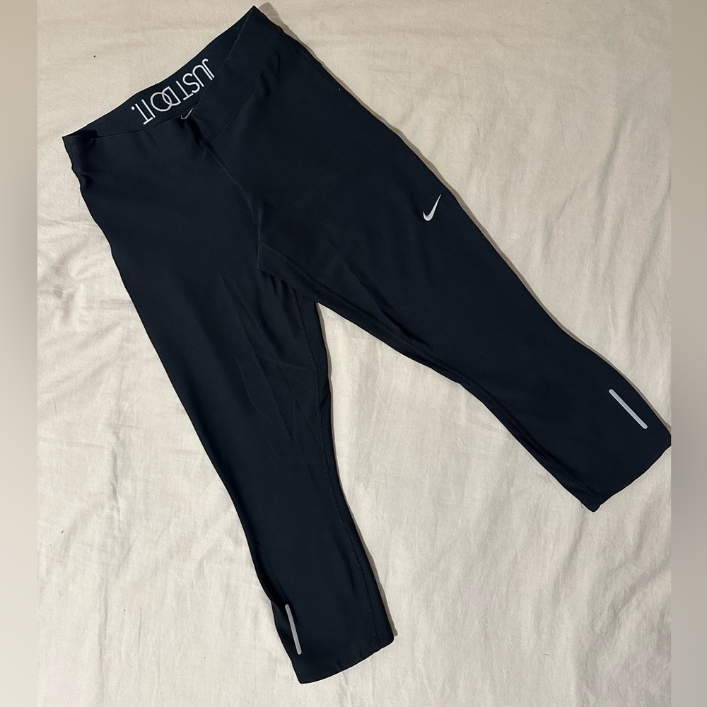 Nike Dri-Fit Cropped Athletic Leggings
